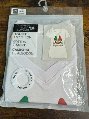 White Cotton V-Neck T-Shirt with Green & Red Gnome Print Joyeux Noel